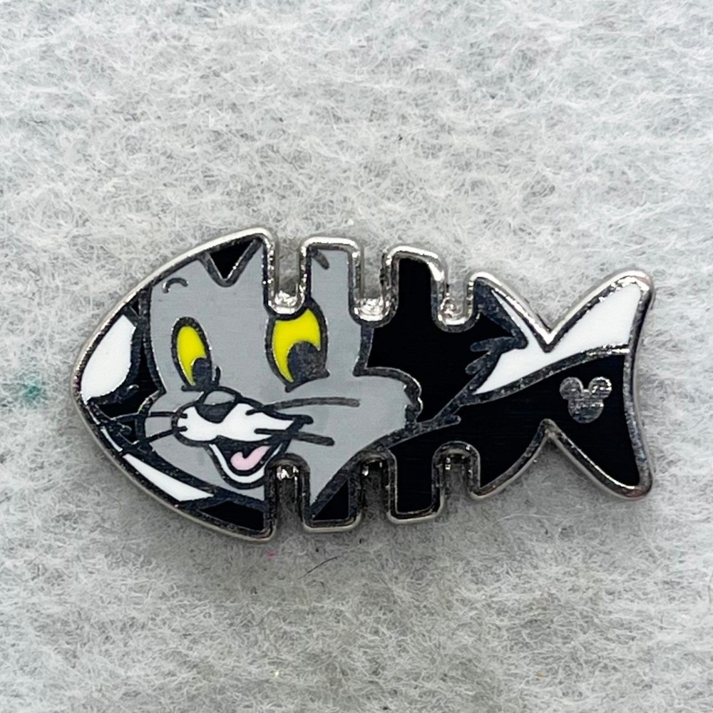 🔮 5/$25 Disney Pinocchio Figaro Fishbone Pin